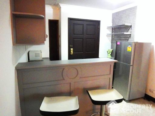 2-BR Condo at Siphaya River View Condominium near MRT Hua Lamphong