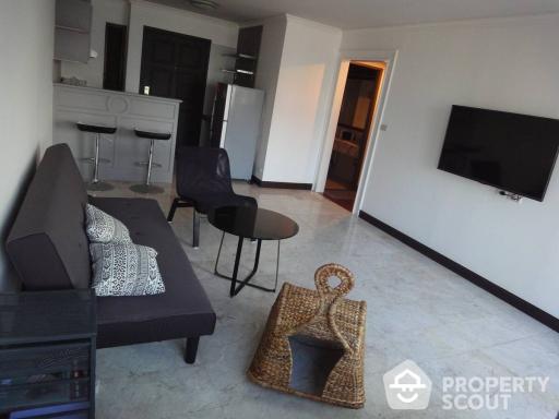 2-BR Condo at Siphaya River View Condominium near MRT Hua Lamphong