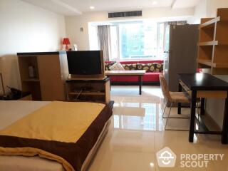 Studio Condo at The Trendy Condominium near BTS Nana