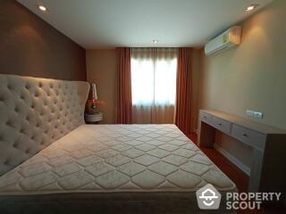 3-BR Condo at Le Nice Ekamai Condominium near BTS Ekkamai (ID 513822)