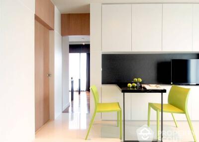 1-BR Condo at Le Cote Sukhumvit 14 near BTS Asok