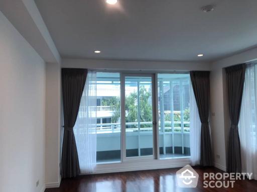 4-BR Condo at P.R. Home Ii near BTS Thong Lor (ID 513392)