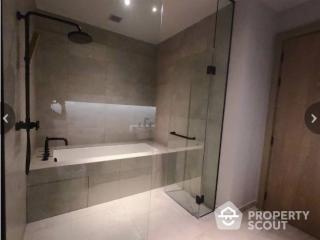 1-BR Condo at The Lofts Asoke near MRT Phetchaburi (ID 515021)