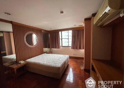 2-BR Condo at Lake Avenue Sukhumvit 16 near BTS Asok