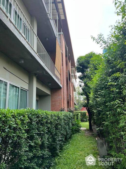 2-BR Apt. near BTS Ekkamai