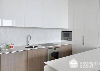 1-BR Condo at 185 Rajadamri near BTS Ratchadamri