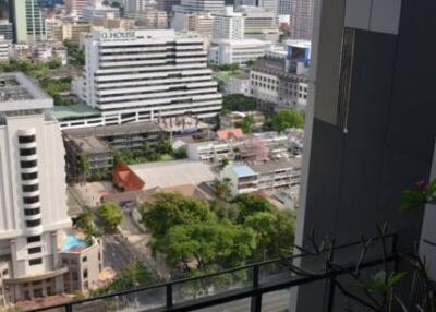 2-BR Condo at The Met Sathorn near BTS Chong Nonsi (ID 511040)