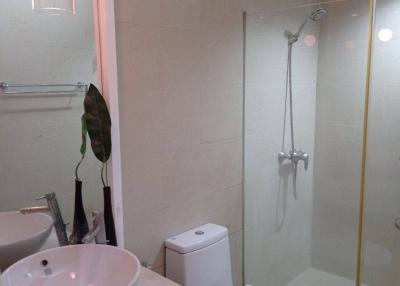 1-BR Condo at The Bangkok Sab Condominium near MRT Sam Yan