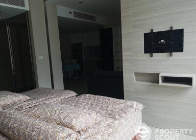 1-BR Condo at The Room Sukhumvit 21 near MRT Sukhumvit