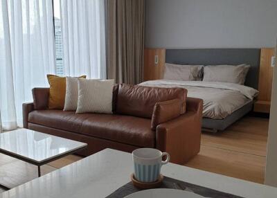 1-BR Condo at Beatniq Sukhumvit 32 near BTS Thong Lor