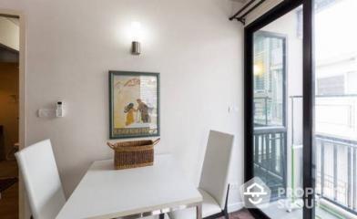 1-BR Condo at Le Cote Sukhumvit 14 near BTS Asok