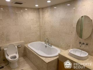 2-BR Condo at Silver Herritage Condominium near BTS Thong Lor