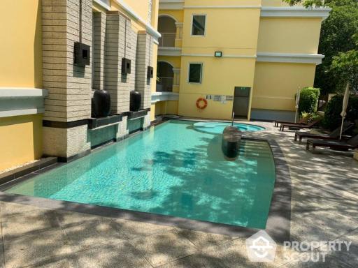 2-BR Condo at Silver Herritage Condominium near BTS Thong Lor