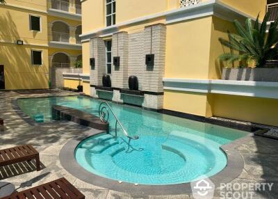 2-BR Condo at Silver Herritage Condominium near BTS Thong Lor