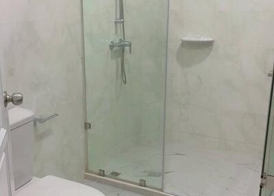 3-BR Apt. near MRT Sukhumvit