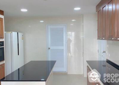 3-BR Apt. near MRT Sukhumvit