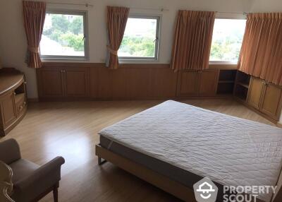 3-BR Apt. near MRT Queen Sirikit National Convention Centre (ID 399929)