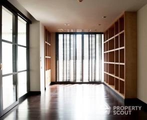 4-BR Apt. near MRT Sukhumvit (ID 512629)