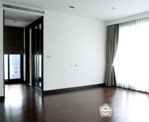 4-BR Apt. near MRT Sukhumvit (ID 512629)