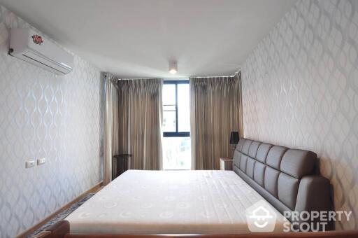 1-BR Condo at Bangkok Feliz Sukhumvit 69 near BTS Phra Khanong (ID 389712)