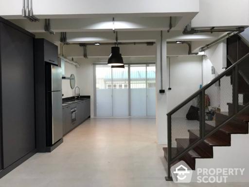 3-BR Condo at Prompak Place close to Phrom Phong (ID 513972)