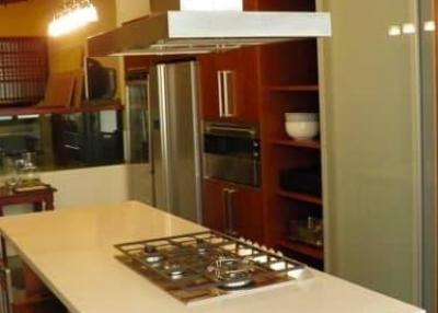 2-BR Townhouse near MRT Sukhumvit (ID 514299)