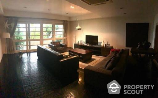 2-BR Townhouse near MRT Sukhumvit (ID 514299)