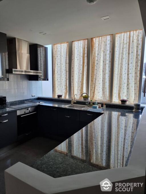 2-BR Condo at Tree Condo Luxe Sukhumvit 52 near BTS On Nut