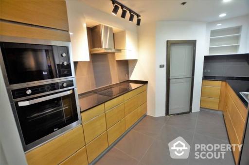 2-BR Condo at The Waterford Park Sukhumvit 53 Condominium near BTS Thong Lor