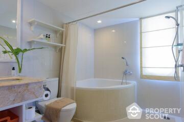 2-BR Serviced Apt. near BTS Chong Nonsi (ID 399972)