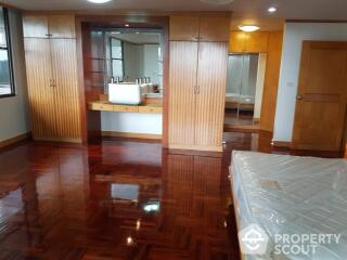 3-BR Apt. near BTS Phrom Phong (ID 510531)