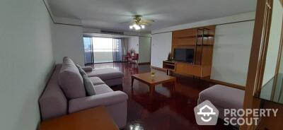 3-BR Condo at Four Wings Mansion near BTS Nana (ID 211859)