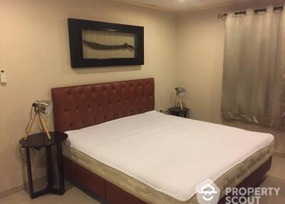 1-BR Condo at Regent On The Park1 (sukhumvit26) Condominium near BTS Phrom Phong (ID 513125)