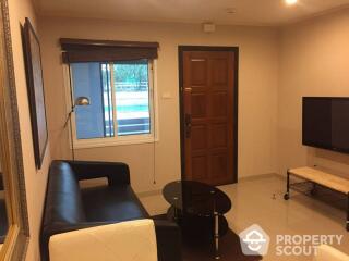 1-BR Condo at Regent On The Park1 (sukhumvit26) Condominium near BTS Phrom Phong (ID 513125)