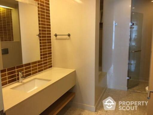 2-BR Condo at Chatrium Residence Riverside near BTS Saphan Taksin (ID 510529)