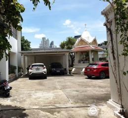 Commercial for Rent in Khlong Ton Sai