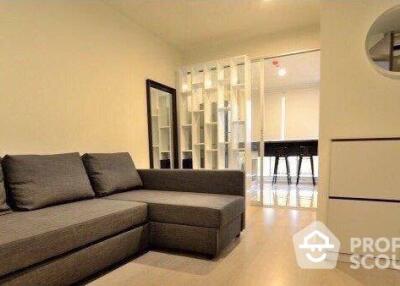 1-BR Condo at Rhythm Sathorn-Narathiwas near BTS Chong Nonsi