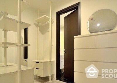 1-BR Condo at Rhythm Sathorn-Narathiwas near BTS Chong Nonsi