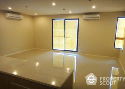 2-BR Condo at Villa Asoke near MRT Phetchaburi (ID 514648)