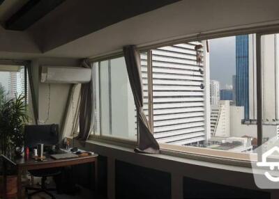 1-BR Apt. near BTS Chong Nonsi