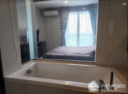 1-BR Condo at Rhythm Sukhumvit 44/1 near BTS Phra Khanong