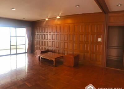 3-BR Condo at Tower Park near ARL Makkasan (ID 515068)