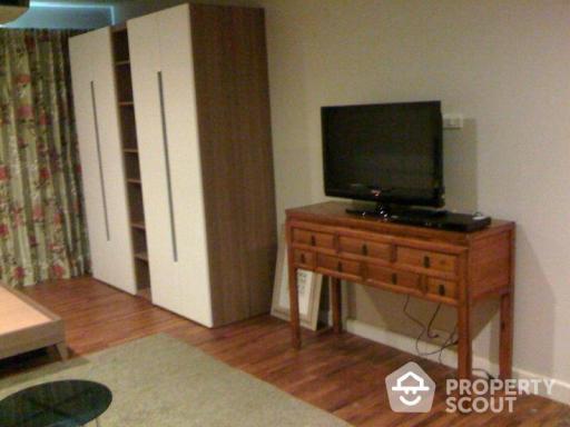 1-BR Condo at Baan Ploenchit near BTS Nana (ID 510135)