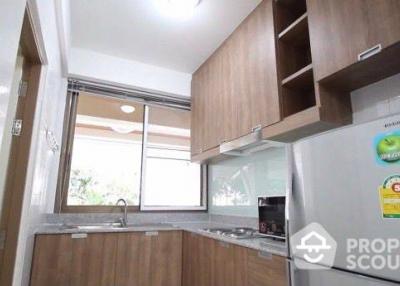 1-BR Serviced Apt. near BTS Surasak