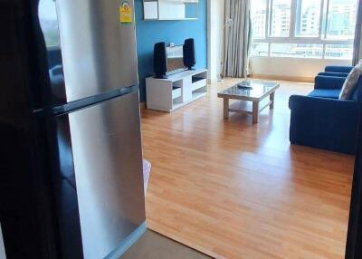 2-BR Serviced Apt. near BTS Thong Lor