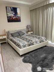 2-BR Condo at O2 Hip Condominium near BTS Phloen Chit (ID 509881)