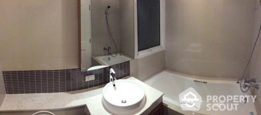 2-BR Condo at The Rise Sukhumvit 39 near BTS Phrom Phong (ID 408206)