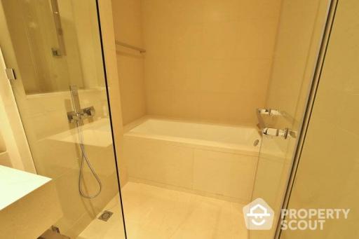 1-BR Condo at The River Condominium near BTS Saphan Taksin (ID 514322)