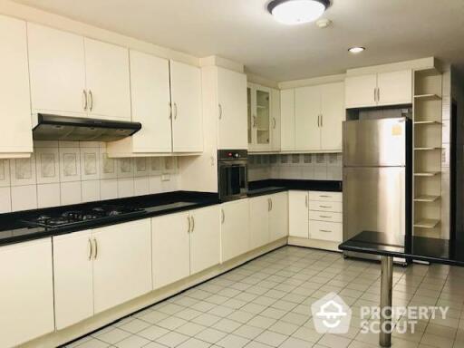 3-BR Apt. near BTS Phrom Phong