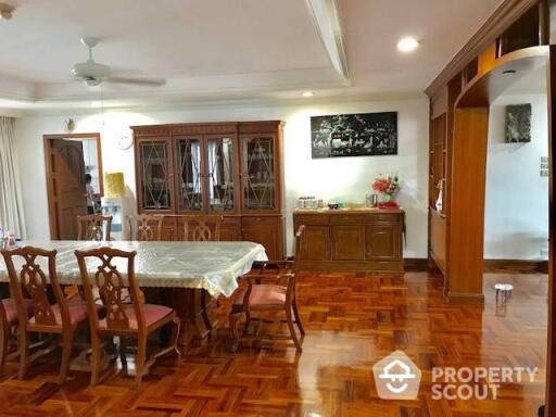 3-BR Apt. near MRT Phetchaburi (ID 512389)